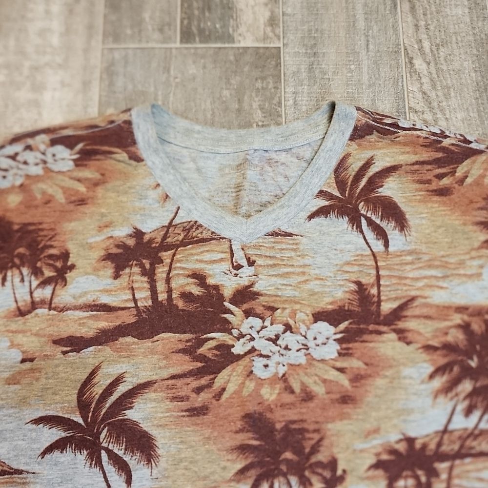 Men's tropical design TShirt - Picture 7 of 9
